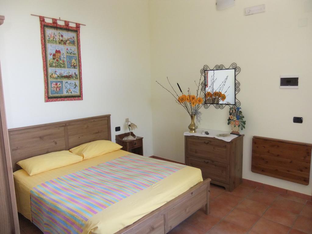 Agriturismo Fiori D'Arancio Palagiano Bilik gambar